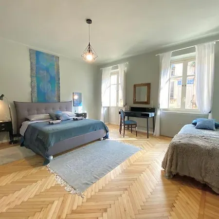 Apartment Casa Lola Tra Centro E Crocetta *